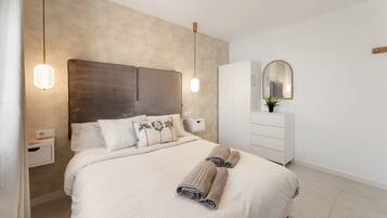 3 bedrooms, in-room safe, iron/ironing board, free WiFi