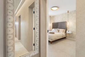 3 bedrooms, in-room safe, iron/ironing board, free WiFi