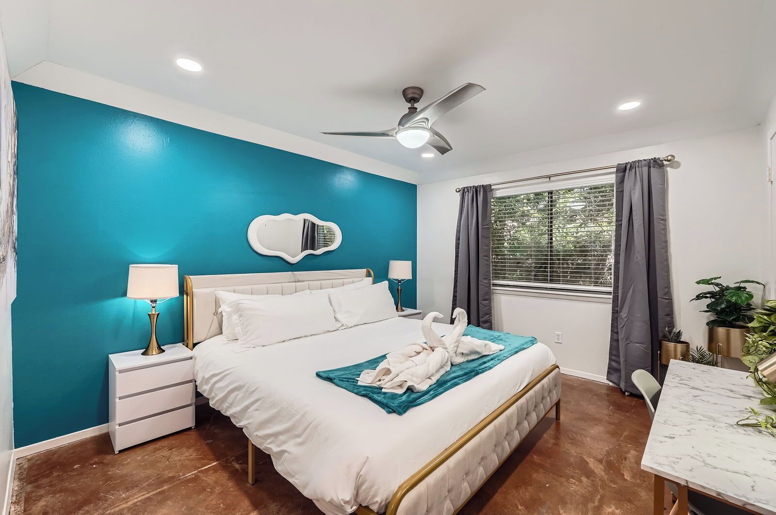 1 chambre, bureau, fer et planche à repasser, Wi-Fi gratuit