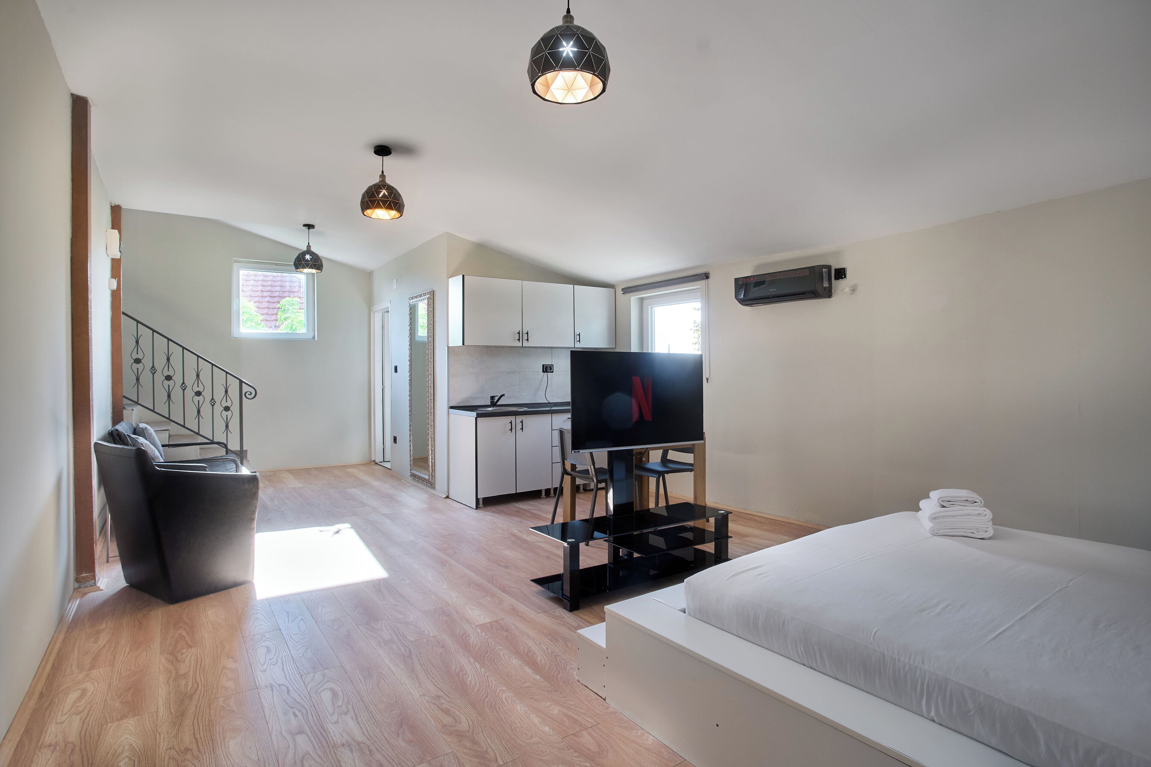 스탠다드 아파트 | 책상, 무료 WiFi