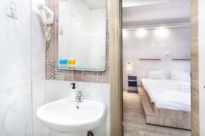 Quarto triplo standard, sacada | Detalhe da parte interna