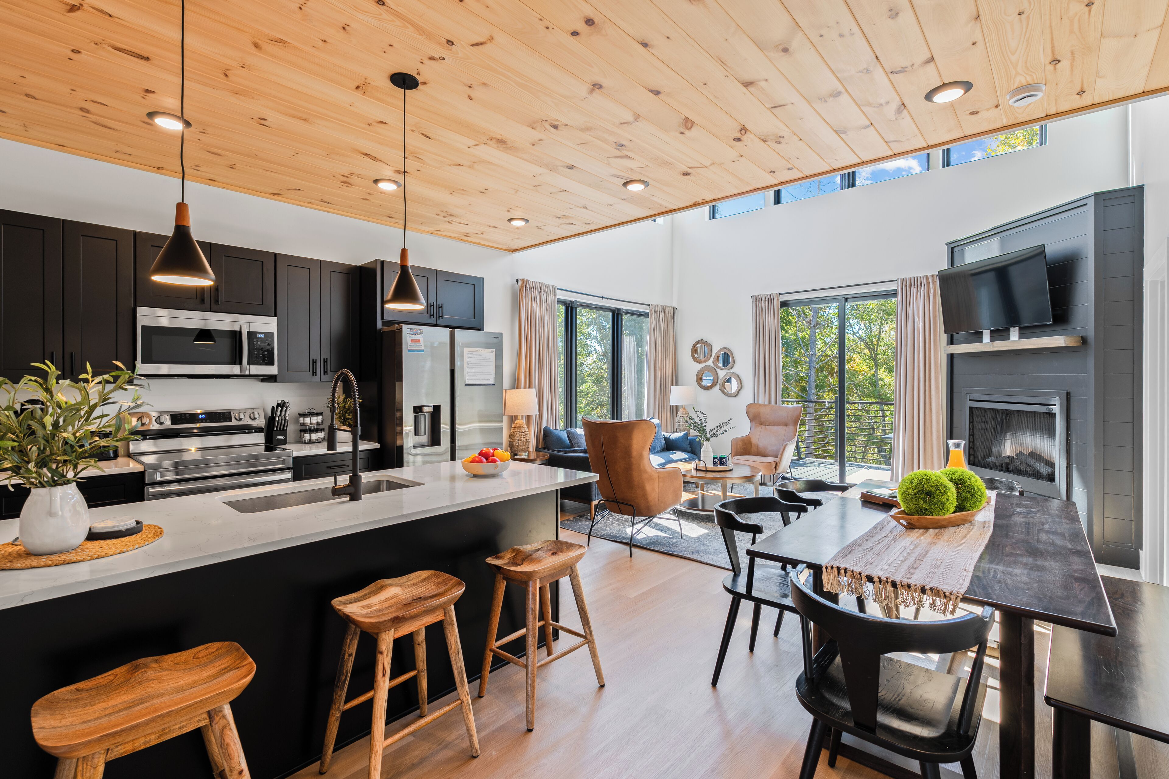 冰箱、微波炉、烤箱、炉灶