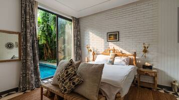 Een strijkplank/strijkijzer, internet, beddengoed