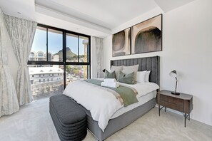 2 Schlafzimmer, Schreibtisch, Bügeleisen/Bügelbrett, kostenloses WLAN