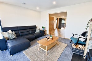 TV, fireplace - Coastal 3BR w/ Sea View, Log Burner + Huge Terrace (Wadbister)