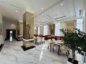 Free daily buffet breakfast