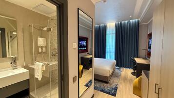 In-room safe, blackout drapes, iron/ironing board, free WiFi