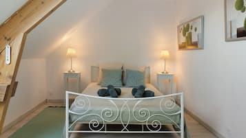 4 chambres, fer et planche à repasser, Wi-Fi, draps fournis