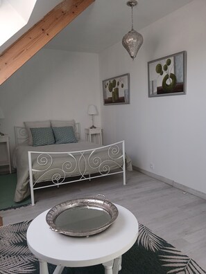 4 habitaciones, wifi y ropa de cama