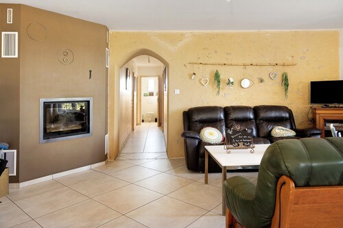 Maison de vacances 'Maison De Campagne Brûlon' avec vue sur le lac, terrasse privée et Wi-Fi