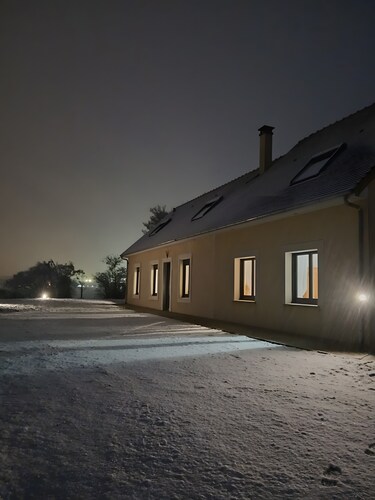 Maison de vacances 'Maison De Campagne Brûlon' avec vue sur le lac, terrasse privée et Wi-Fi
