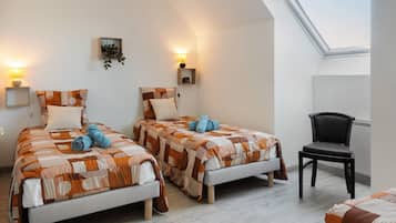 4 chambres, fer et planche à repasser, Wi-Fi, draps fournis