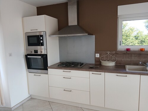 Holiday Home 'Maison De Campagne Brûlon' with Lake View, Private Terrace and Wi-Fi