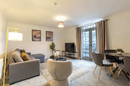 Whitehaven 2-Bedroom Apartment | Panoramic Sea Views