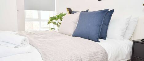 1 bedroom, desk, iron/ironing board, WiFi