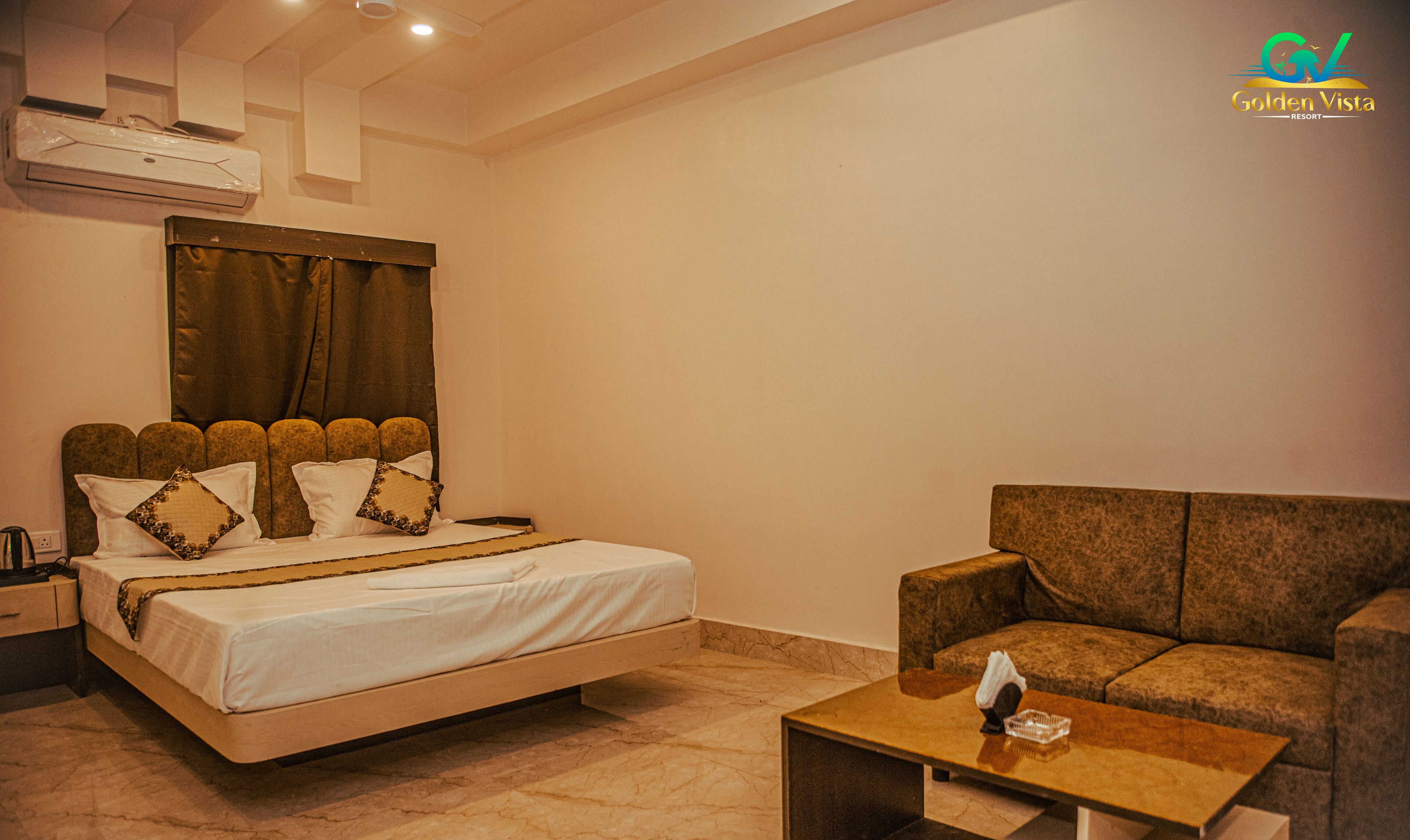 Family Double Room | Desk, free WiFi