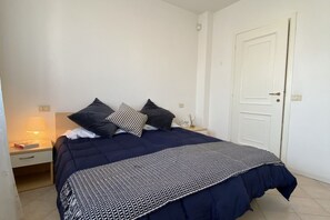 In-room safe, iron/ironing board, travel crib - Veliero Flexrent - Abyssinia Real Estate (Riccione)