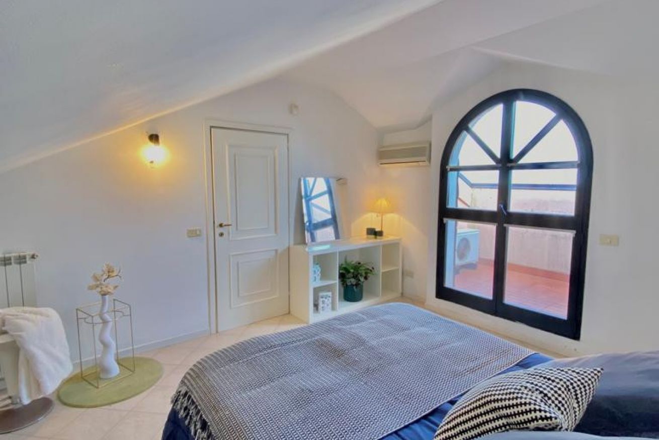 Zimmersafe, Bügeleisen/Bügelbrett, Reisekinderbett