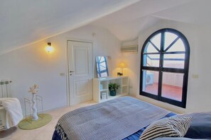 In-room safe, iron/ironing board, travel crib - Veliero Flexrent - Abyssinia Real Estate (Riccione)