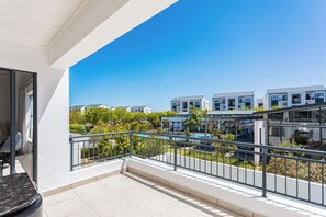 Terrace/patio - The Sandown 178 by CTHA (Cape Town)