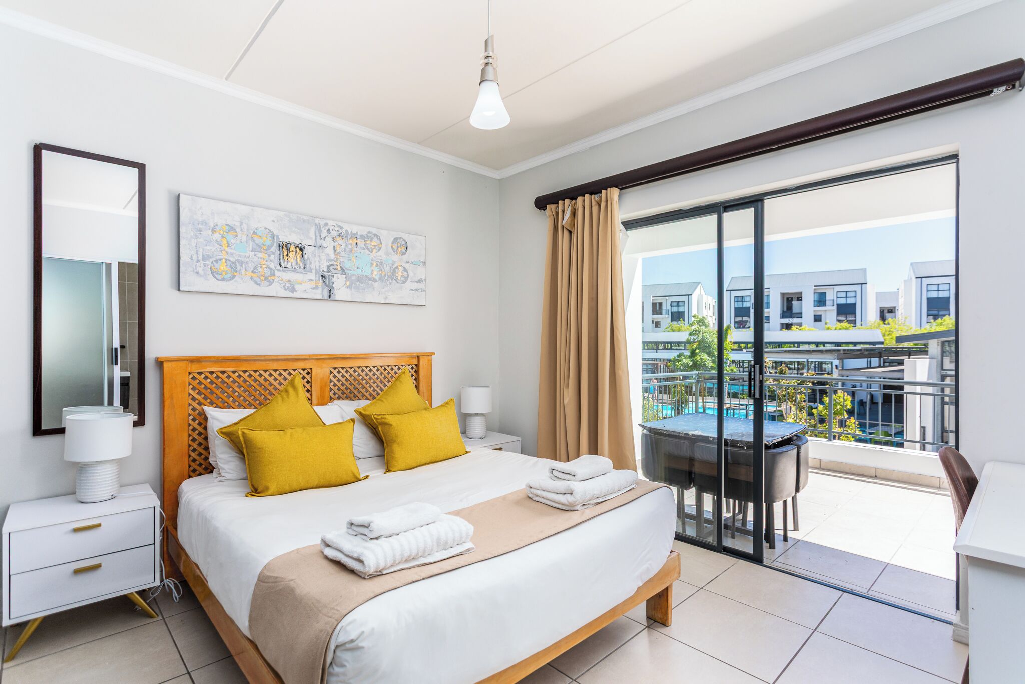 办公桌、熨斗/熨衣板、免费 WiFi