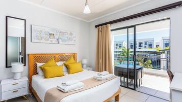 Desk, iron/ironing board, free WiFi