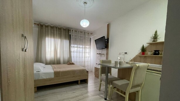 1 bedroom - Piazza Downtown Cozy Studio (Tirana)