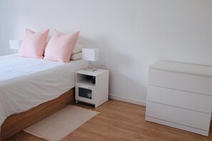 1 bedroom, internet, bed sheets