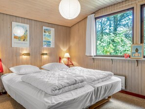 3 bedrooms, Internet