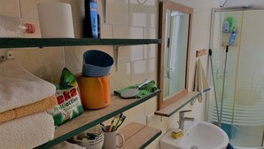 Íbúð - 1 svefnherbergi - svalir | Baðherbergi