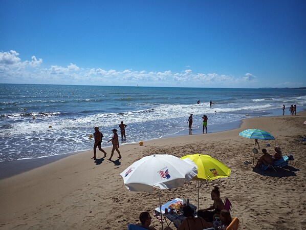 Vlak bij het strand