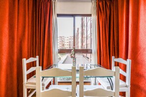 Dining - Madrid Stay – Paddle, Gym, Pool, Parking (Madrid)