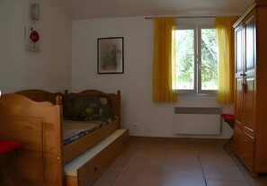 1 bedroom, WiFi, bed sheets