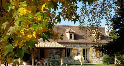 Bed and Breakfast 'Chambre Double Carpediem Bergerac' with Shared Garden, Wi-Fi and Air Conditioning