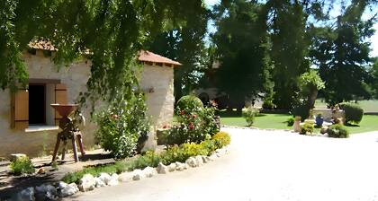 Chambre dâhĂŽtes « Chambre Familiale Carpediem » avec jardin partagĂ©, Wi-Fi et climatisation