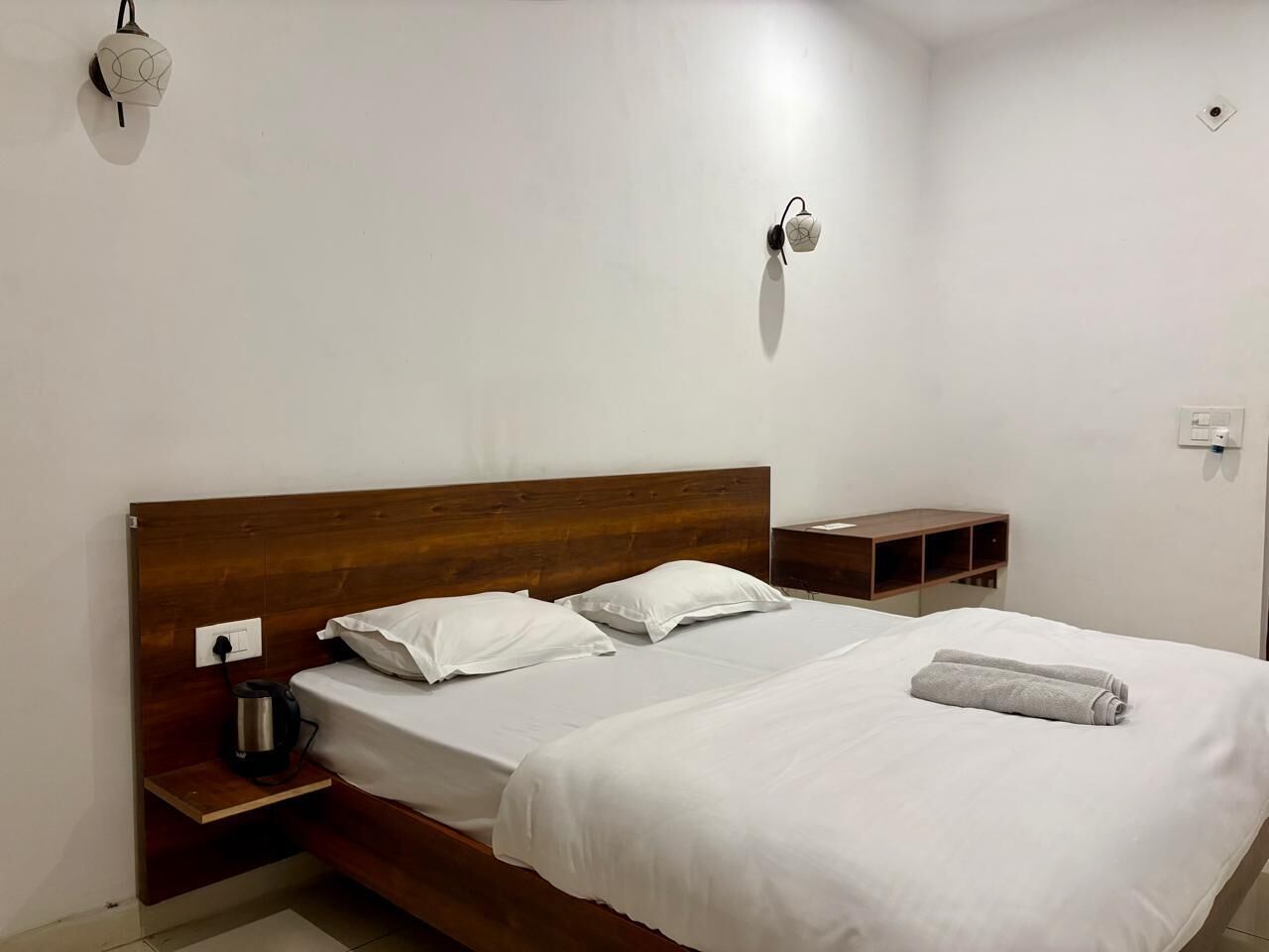 Habitación Deluxe doble | Escritorio, espacio para trabajar con un portátil, wifi gratis