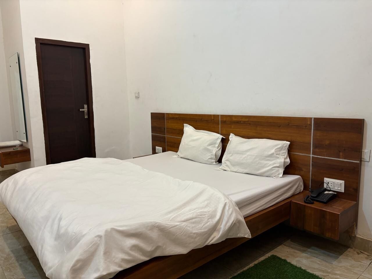 Comfort Single Room | Desk, laptop workspace, free WiFi