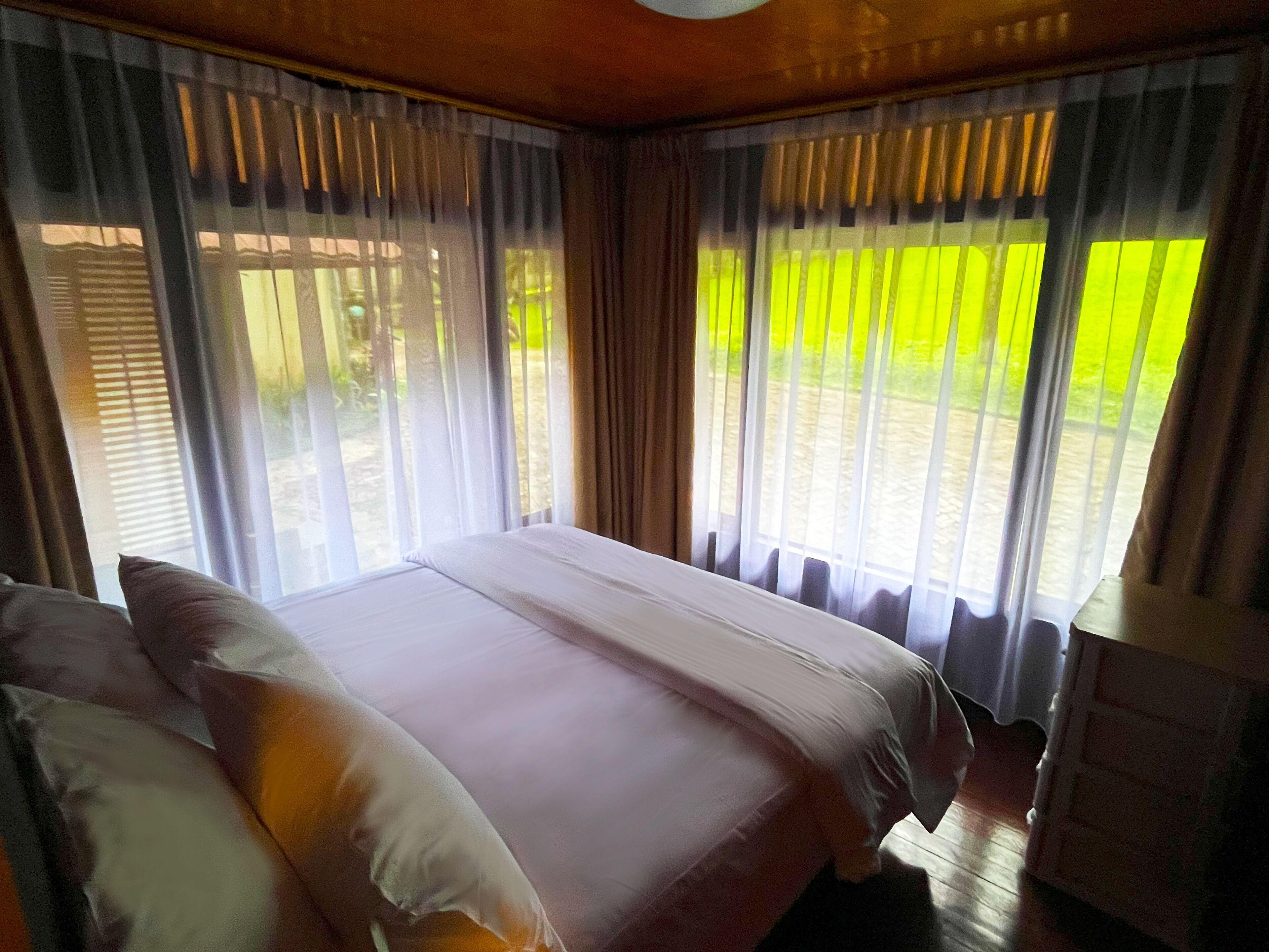 Casa exclusiva, 3 quartos, vista para o jardim, no piso térreo | Roupas de cama premium, camas com colchões pillow-top