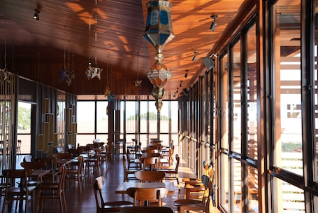 Daily full breakfast (IDR 100000 per person)