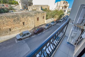 Property grounds - Cosy 1-Bedroom with balcony in St. Julian’s AEBE1-1 (St Julian's)
