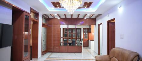 Apartment, 4 Bedrooms, Accessible, Smoking | Living room