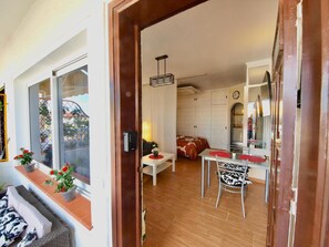 Interior - Vacation Apartment 'Blue Horizon' with Sea View, Shared Pool and Wi-Fi (Tacoronte)