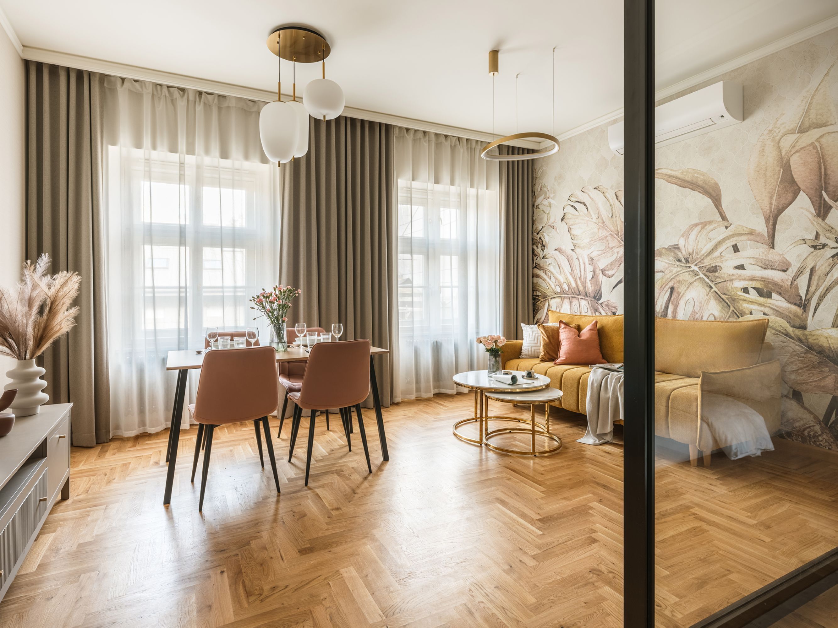 Comfort Apartment, 1 Queen Bed with Sofa bed, Kitchenette | Living area