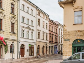 Front of property - Art Palace - Fragola Apartments (Kraków)