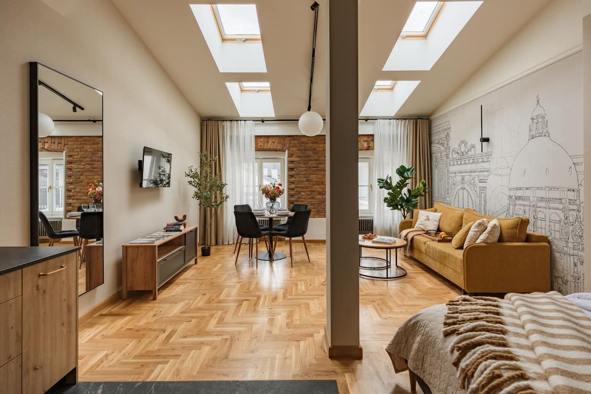 Comfort Apartment, 1 Bedroom, Kitchenette, Mezzanine | Living area