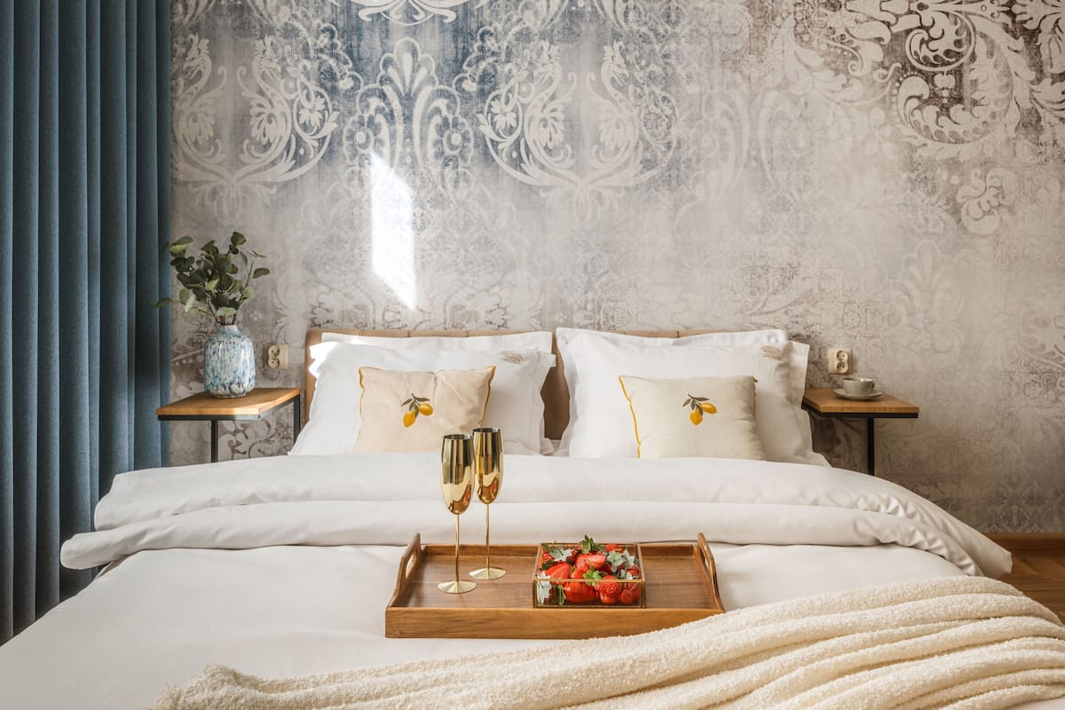 Iron/ironing board, free WiFi