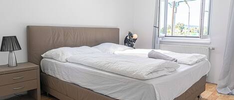 Apartemen Basic | Setrika/meja setrika dan Wi-Fi gratis