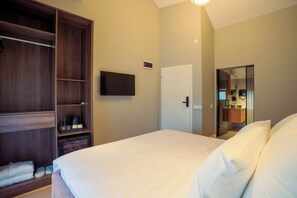 Deluxe Double Room, Garden View | Laptop workspace, free WiFi - Oda Boutique Hotel (Pristina)