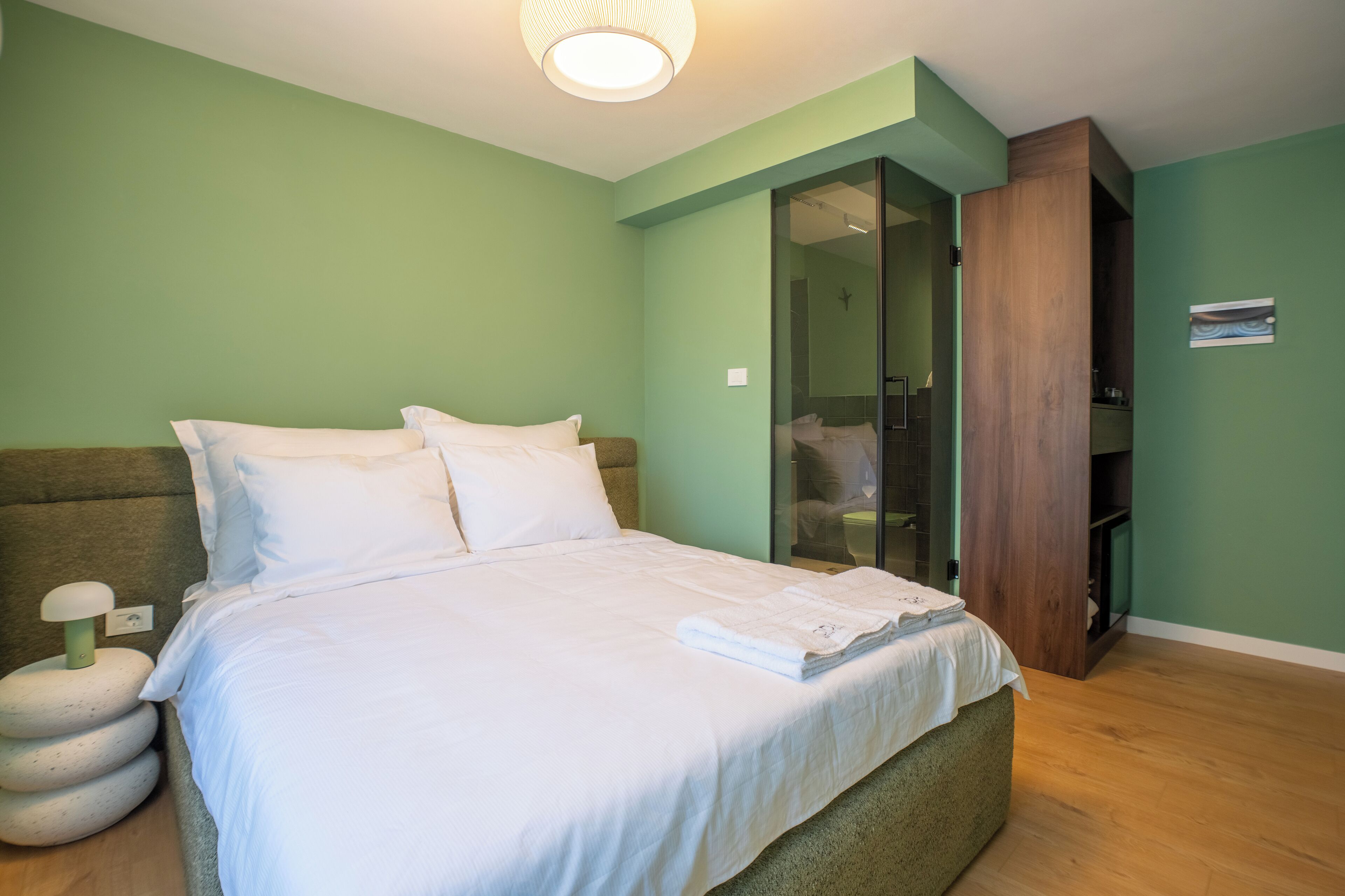 Chambre Double Confort, vue jardin | Espace de travail pour ordinateur portable, Wi-Fi gratuit