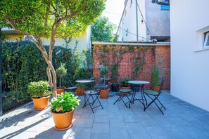 Garden view - Oda Boutique Hotel (Pristina)